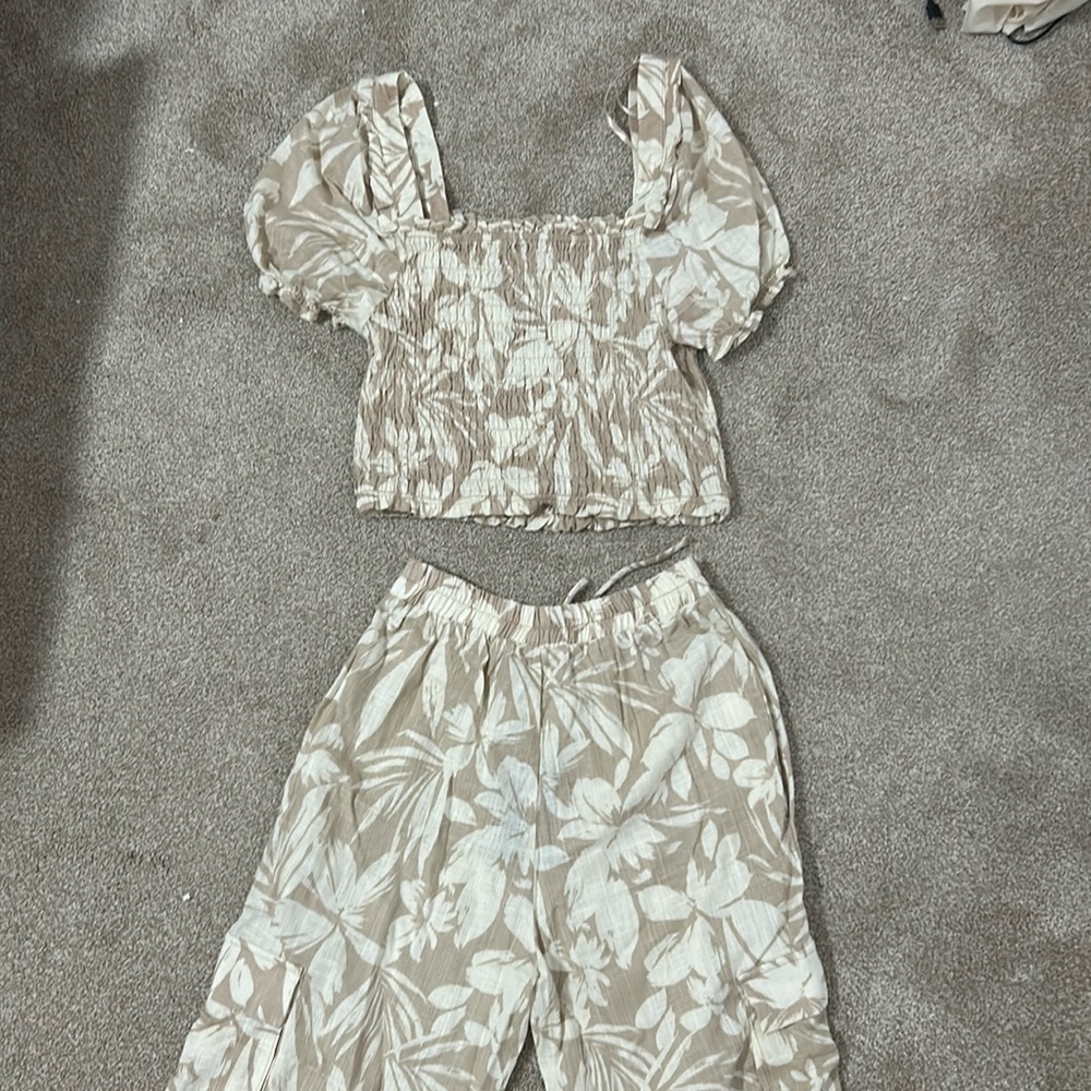 NWT Linen set